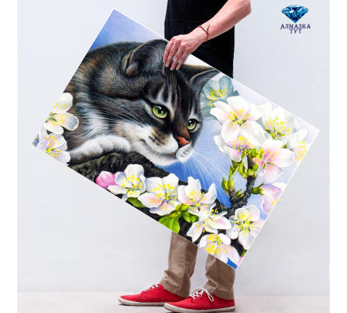 Алмазная мозаика "Котик нюхает цветы"